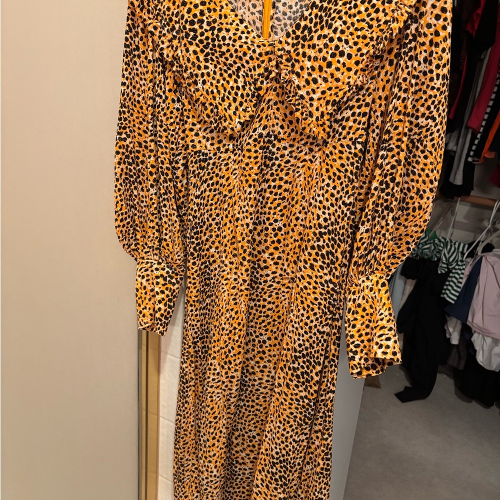 GANNI Chelsea-collar cheetah-print crepe dress